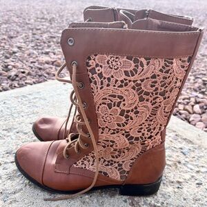 TOP Moda Brown Lace-Up Boots with Lace Panel